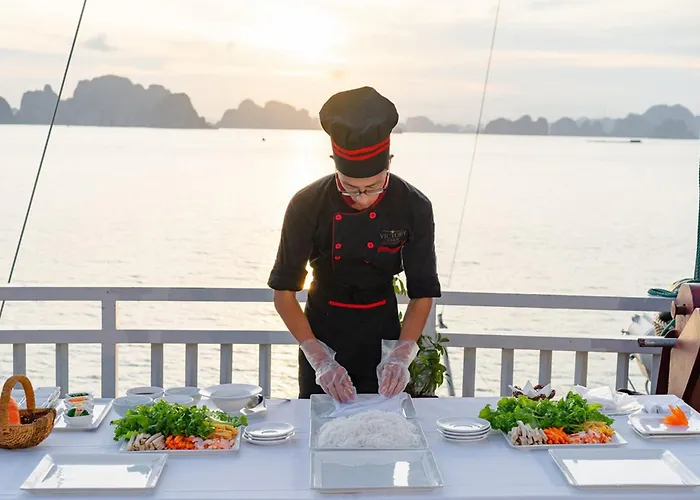  Arcadia Cruise Ha Long