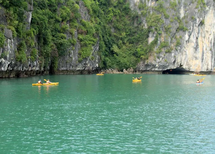 Arcadia Cruise  Ha Long
