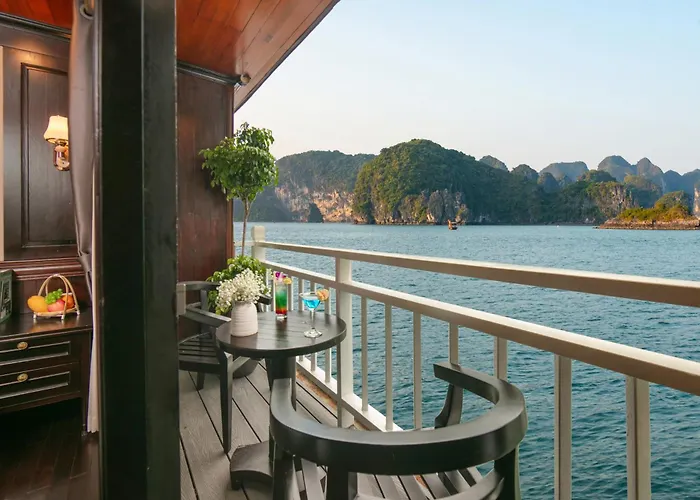  Arcadia Cruise Ha Long