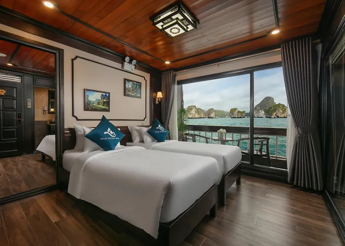  Arcadia Cruise Ha Long